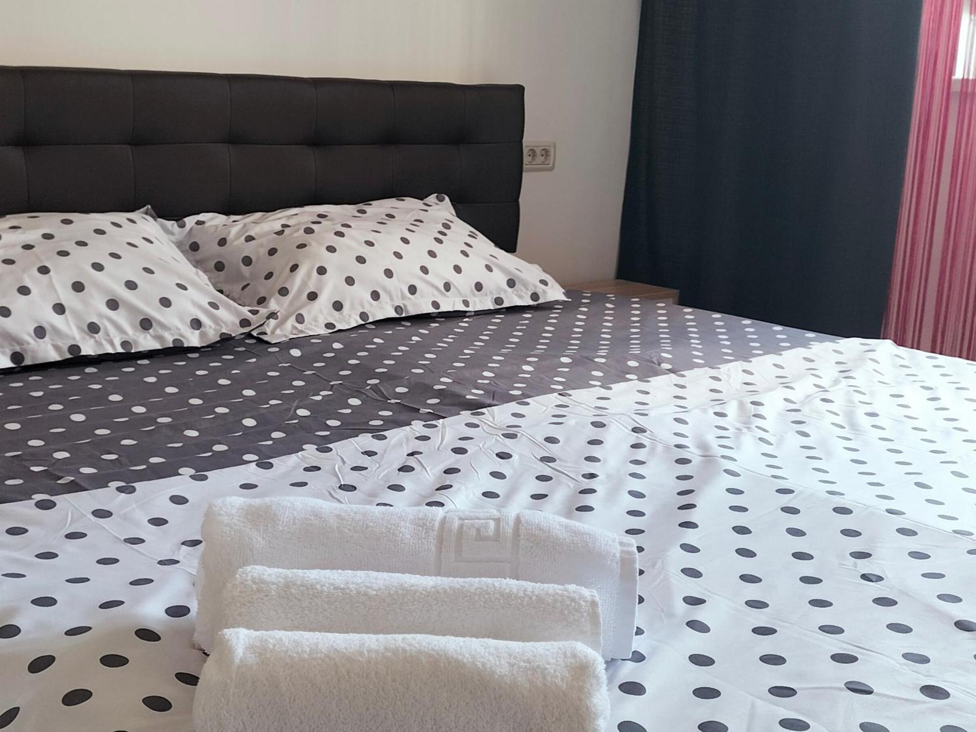 Apartamento Lotus Area On Oradea Exterior foto
